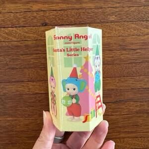 Sonny Angels Christmas Santa’s Little Helper [COPY]